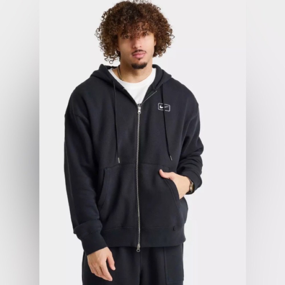 Nike Black Full-Zip Hoodie with Subtle Logo